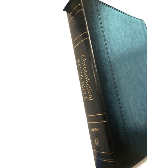 NIV, Chronological Study Bible Leathersoft, Black, Comfort Print: Holy Bible NEW - Picture 3 of 5